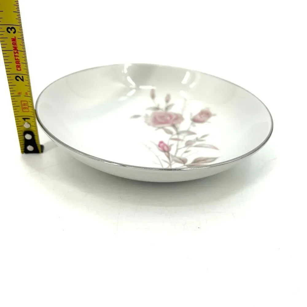 FINE CHINA JAPAN Set of 4 Vintage Laura Fruit Dessert Bowl Floral Platinum Trim